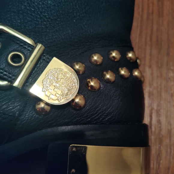 Vince Camuto Womens Size 7 Black and Gold Leather studded boots - Picture 7 of 7
